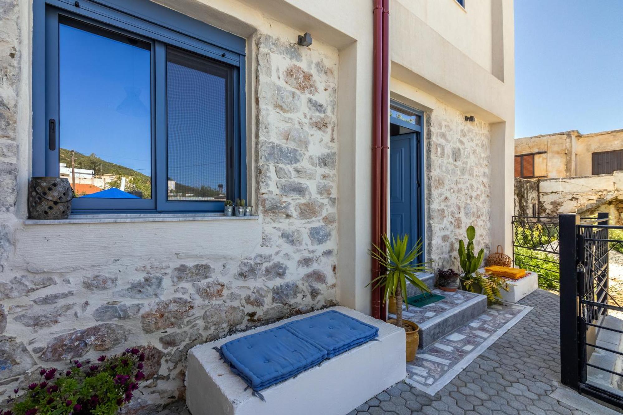 Amazing Stylish Country Apartment Akhládha Exterior foto